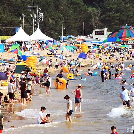 Ocean Beach Hotel Таеан Екстериор снимка